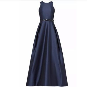 Monique Lhuillier gown